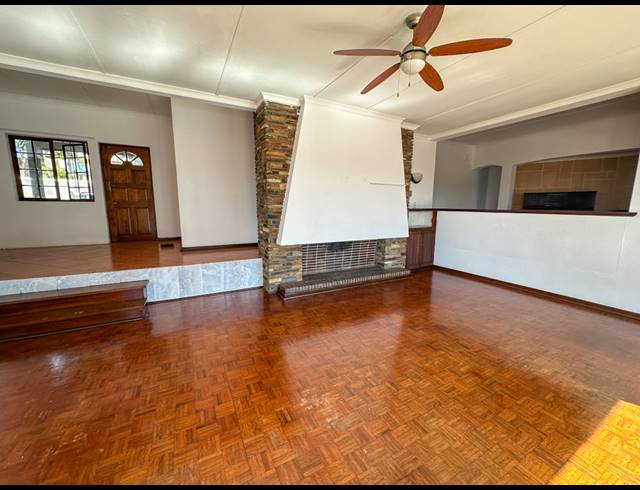 4 BEDROOM FREEHOLD RENTED IN WESTVILLE